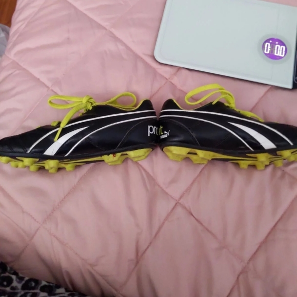 Boys puma cleats - Picture 6 of 6